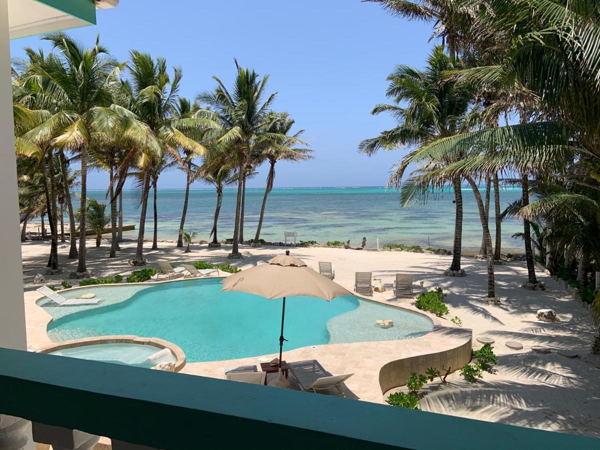 Coral Bay Villas 圣佩德罗 外观 照片