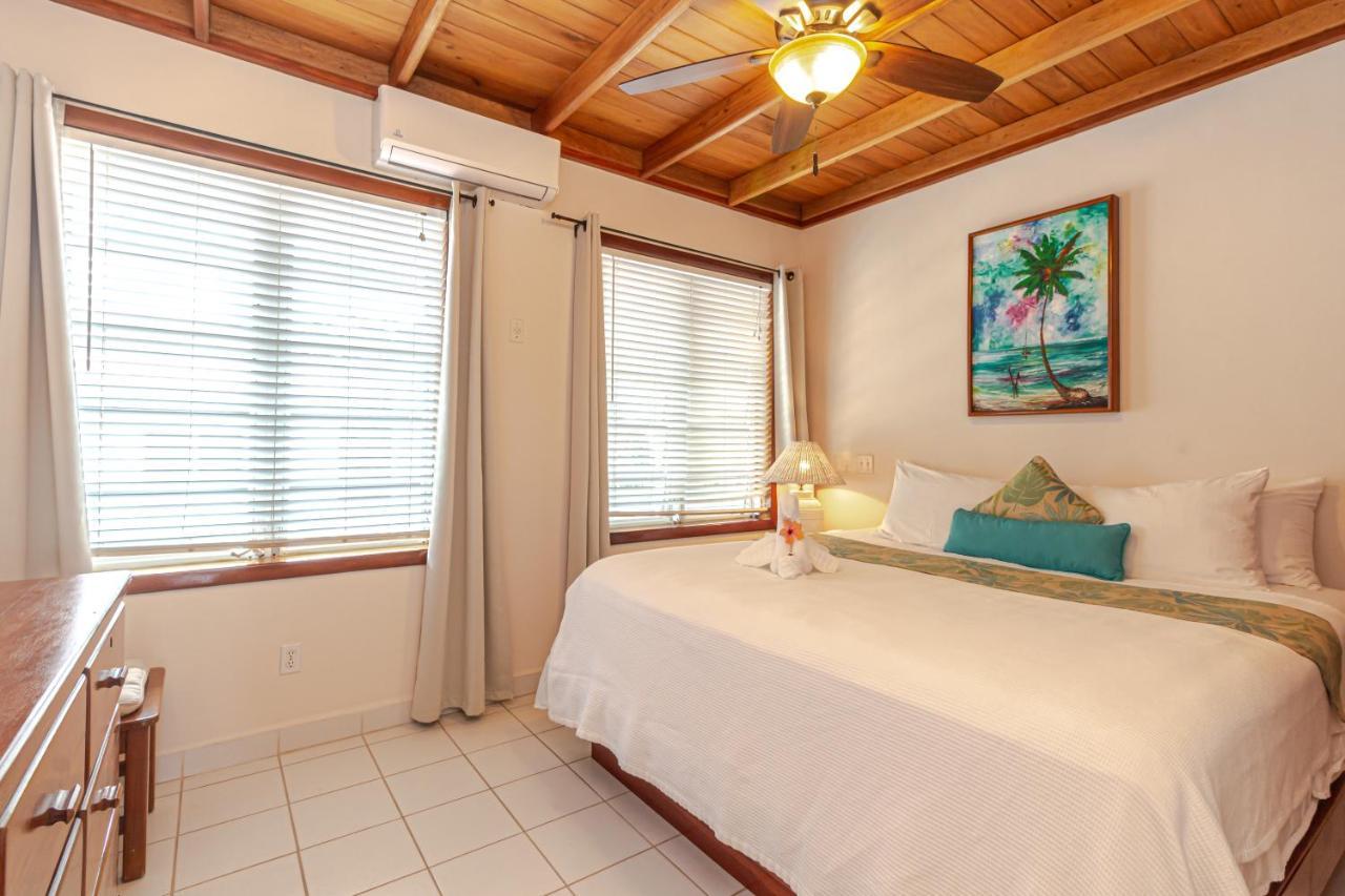 Coral Bay Villas 圣佩德罗 外观 照片