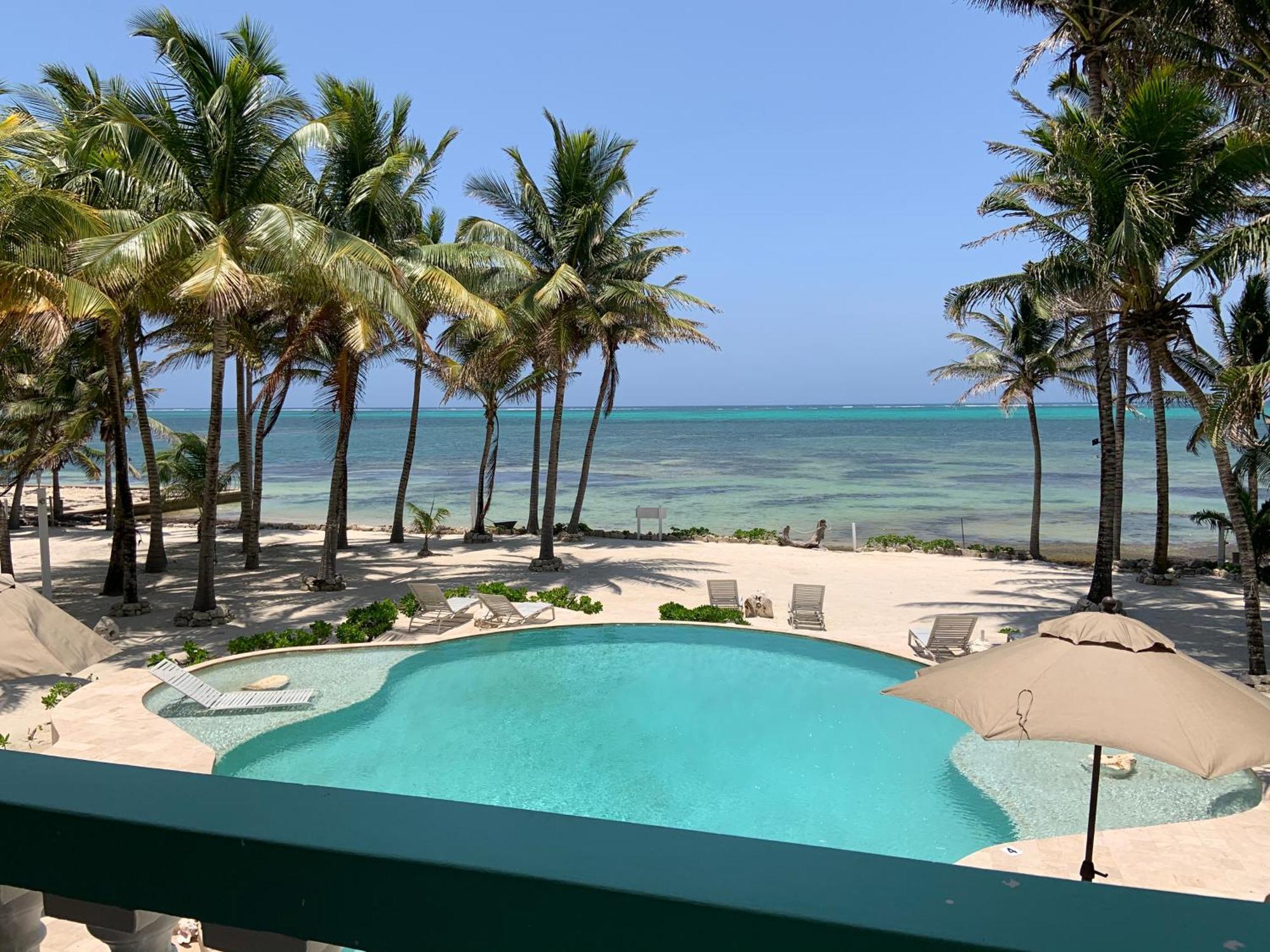 Coral Bay Villas 圣佩德罗 外观 照片
