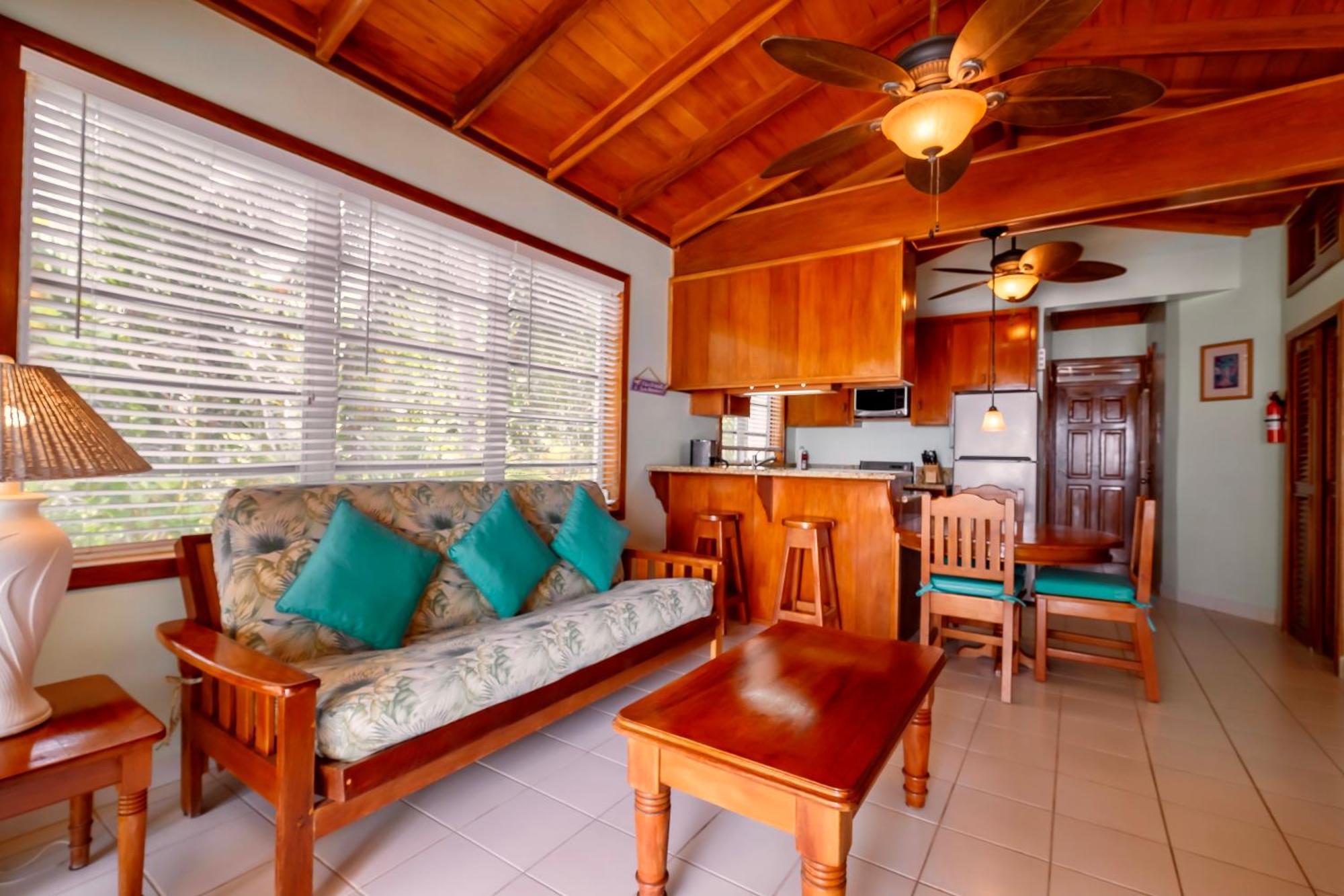 Coral Bay Villas 圣佩德罗 外观 照片